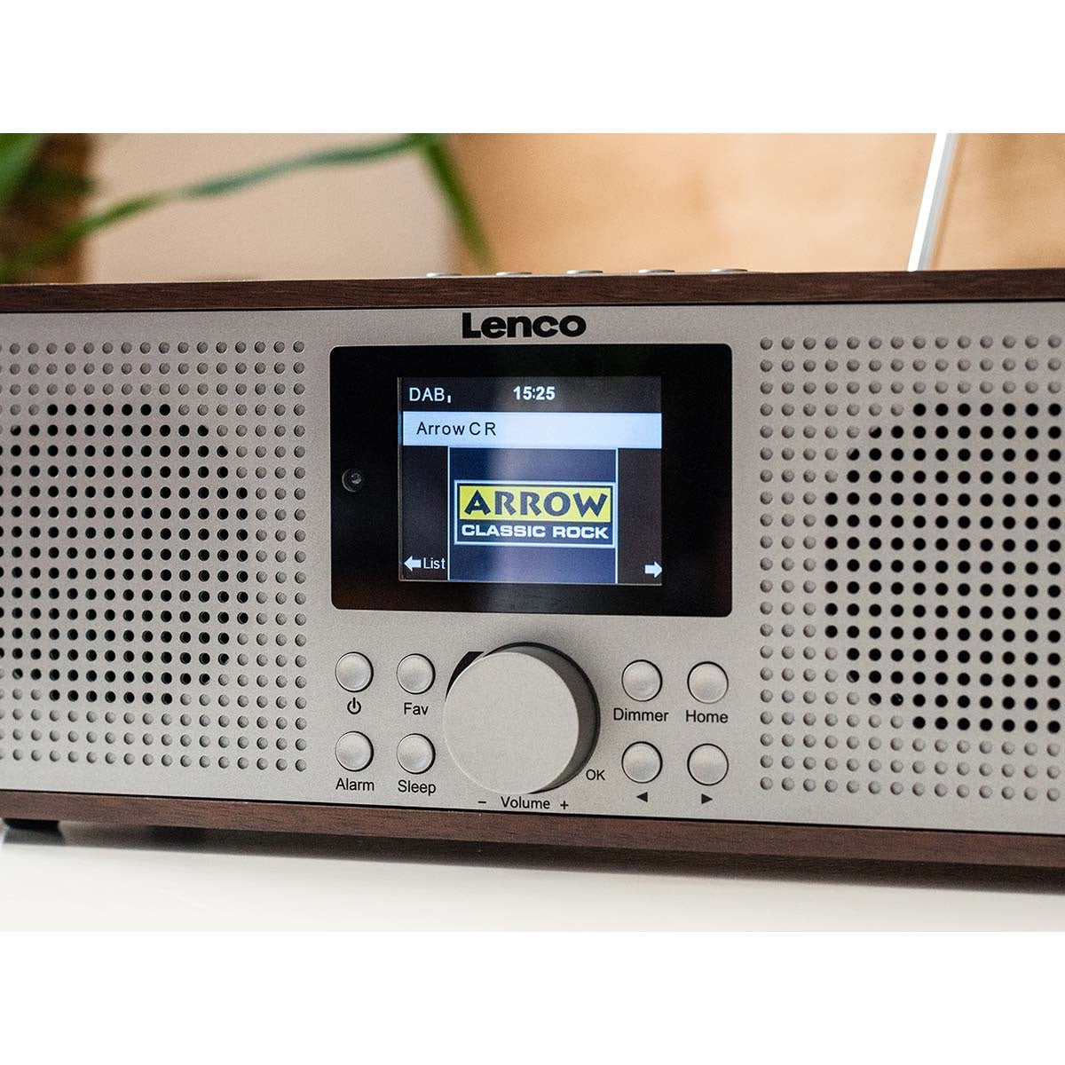 Smart Internet radio, with DAB+ / FM and Bluetooth® Wood