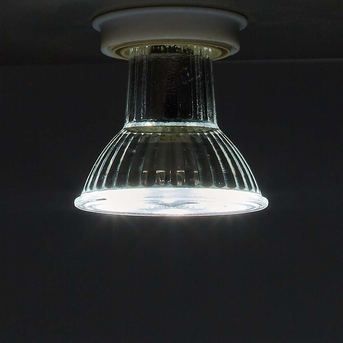 SmartLife LED Spot | Wi-Fi | GU10 | 345 lm | 4.9 W| RGB / Warm to cool white | 2700 - 6500 K | Energy class: G | Android™ / IOS | PAR16 | 1 pc.