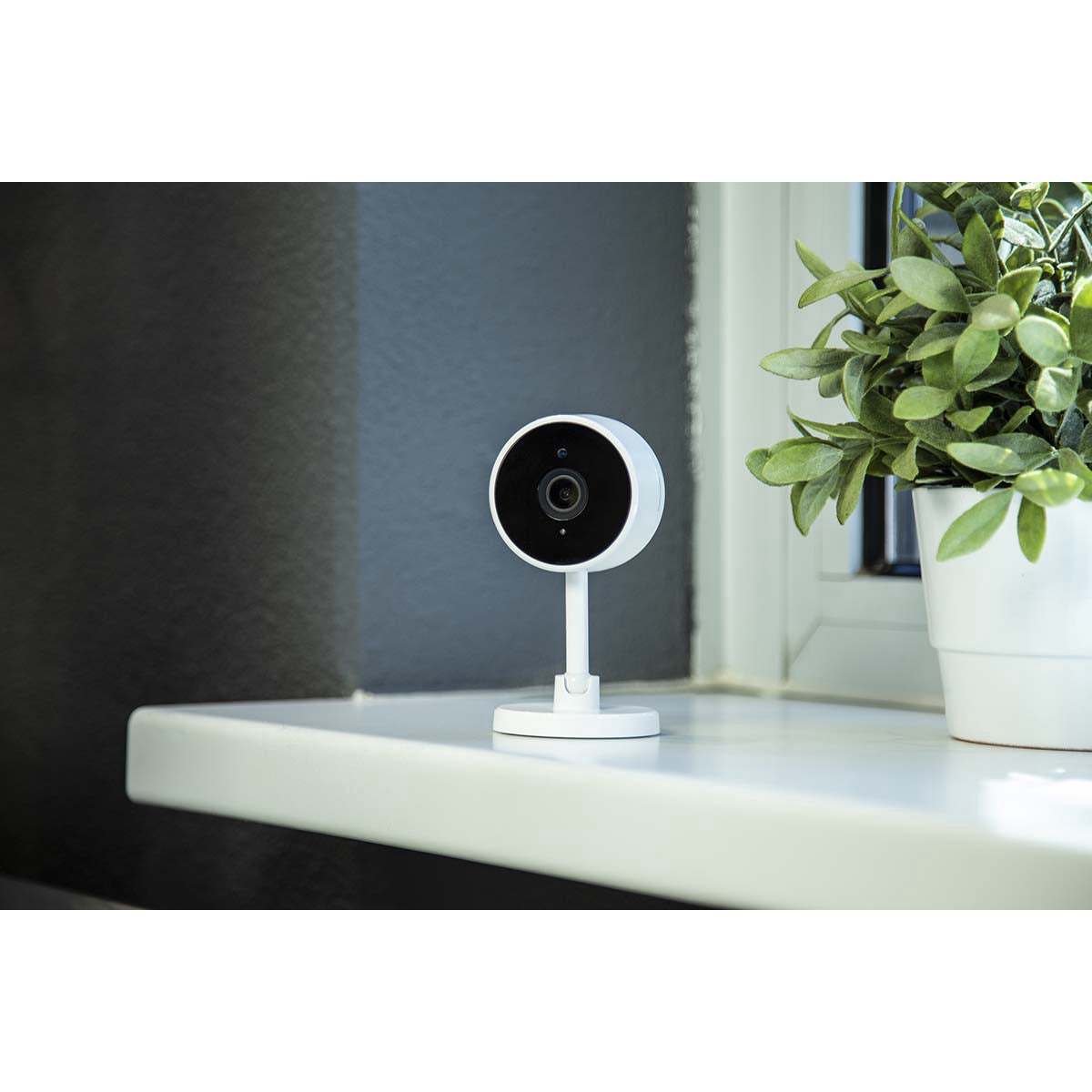 Smart Wi-Fi Camera with Full HD and Night Vision
