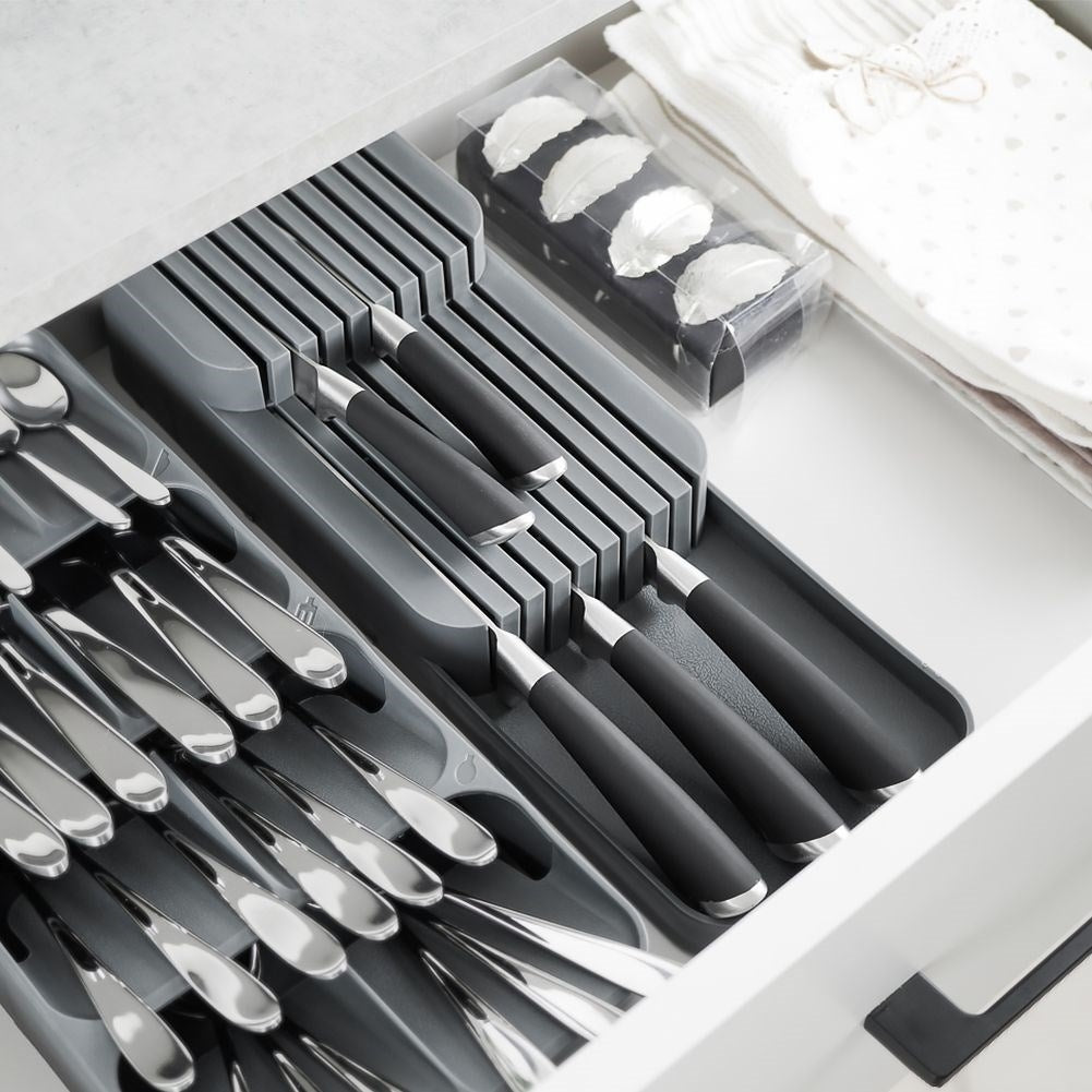 Smart and spacious knife organizer in durable material