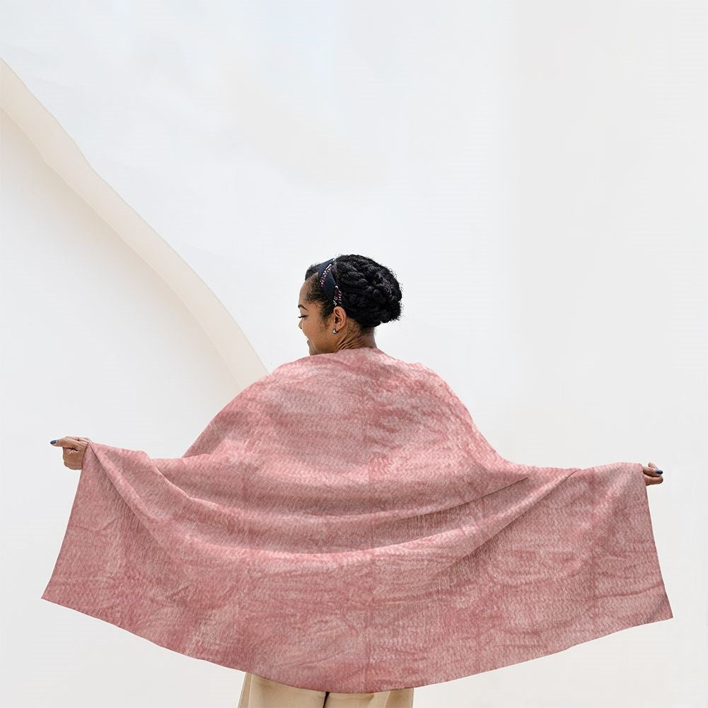 Soft and Cozy Microfiber Blanket - Perfect for Chilly Evenings