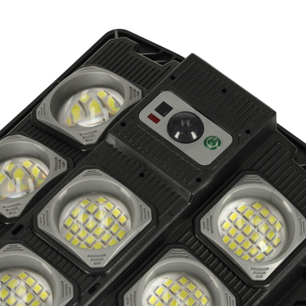 Solar LED Outdoor Lantern – Halogen Effect
