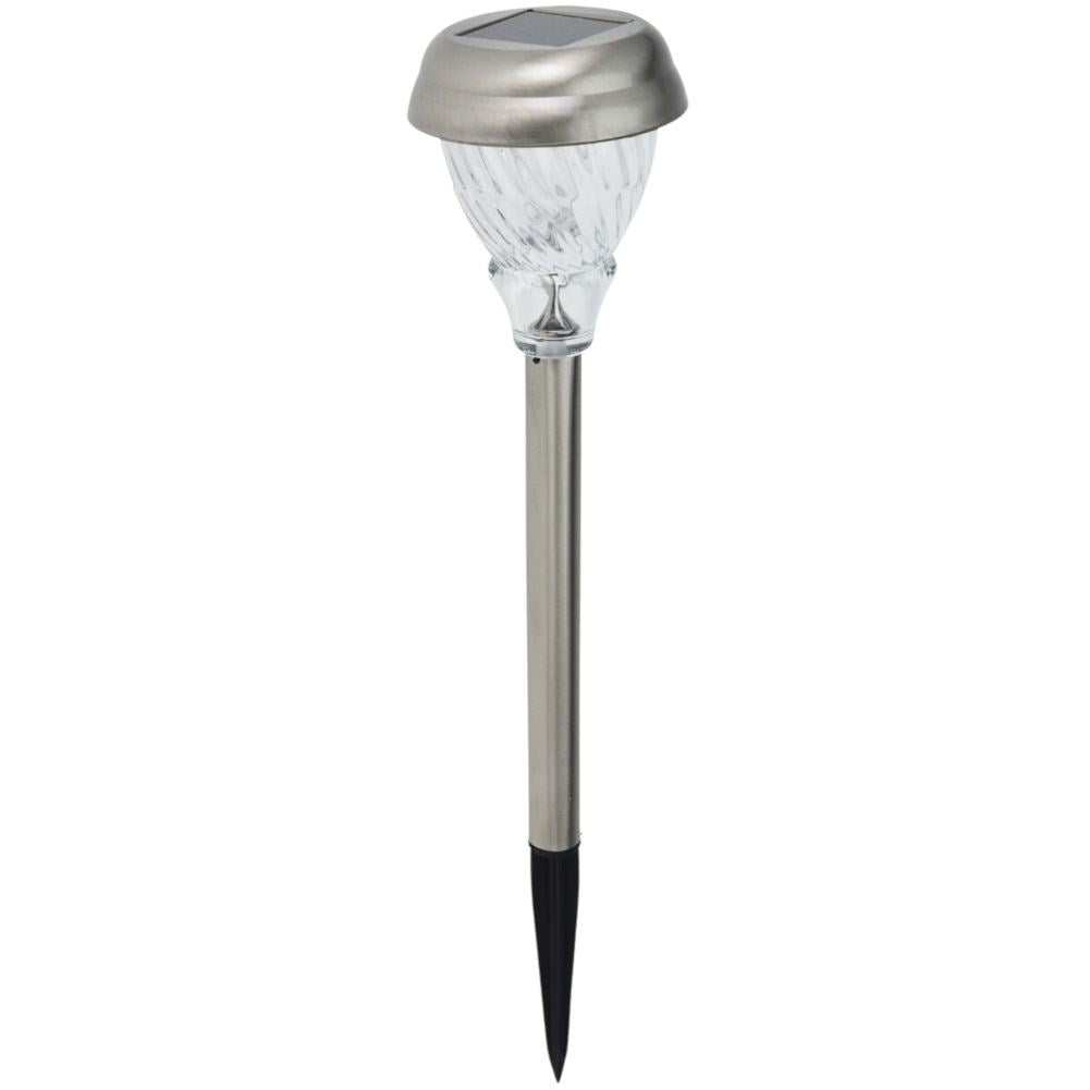 Solar powered garden lamp: Weather resistant and durable