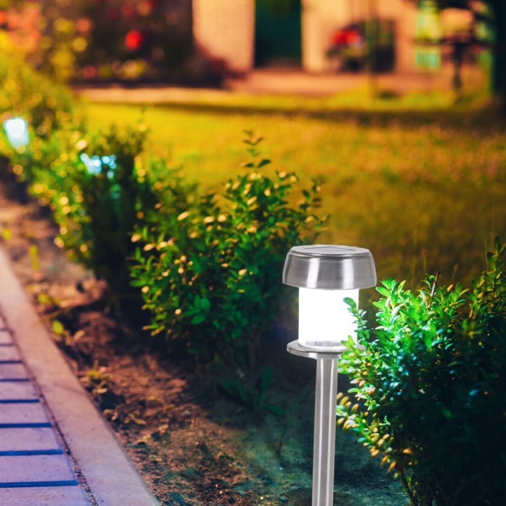 Solar-powered garden lamp, weatherproof and environmentally friendly