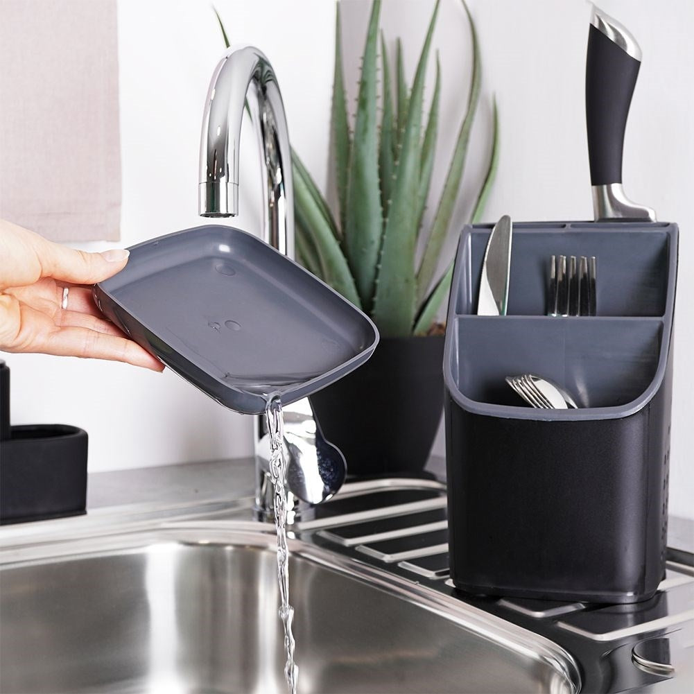 Spacious and practical cutlery and kitchen utensil container