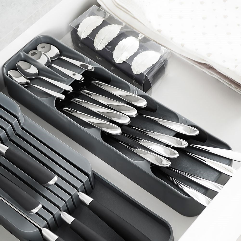 Spacious and practical cutlery box in durable material