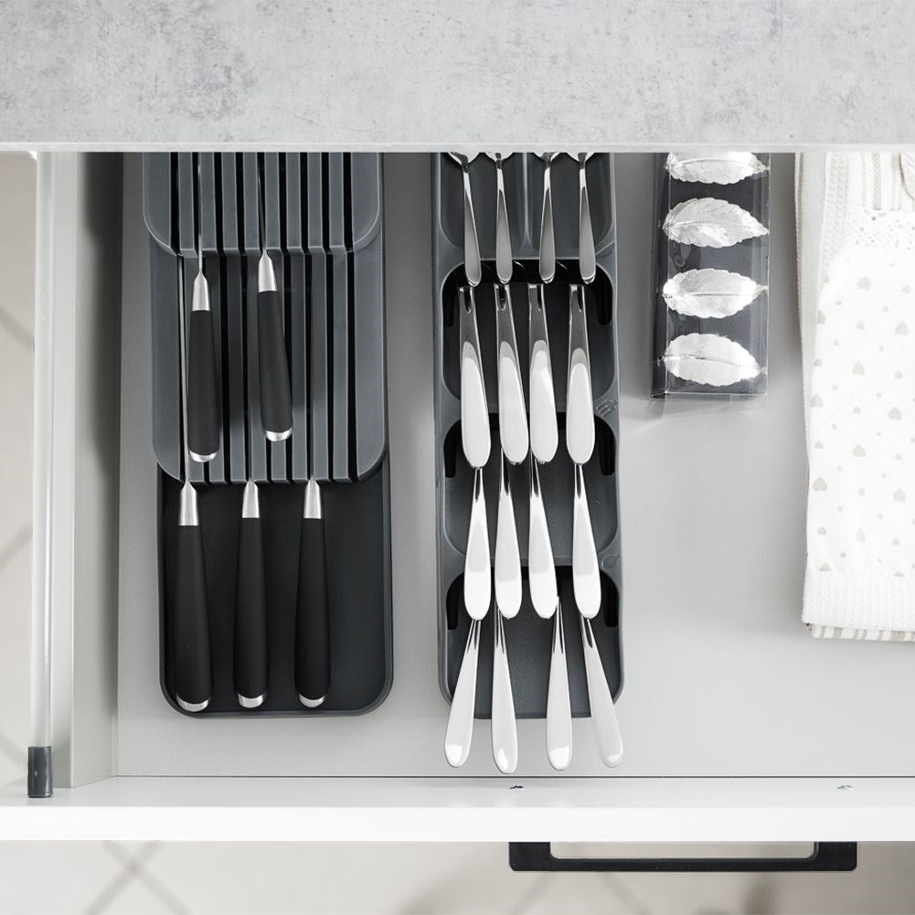 Spacious and practical cutlery box in durable material