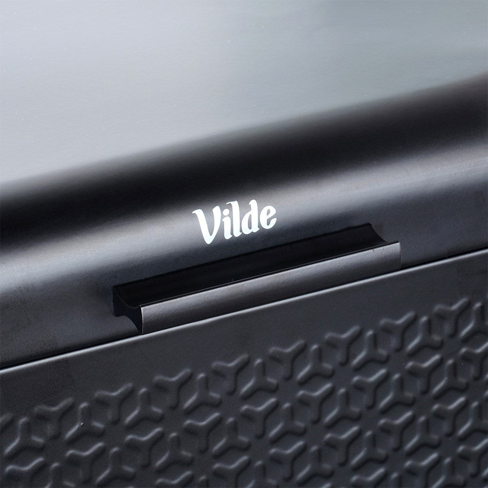 Spacious and stylish bread box in black steel for fresh bread