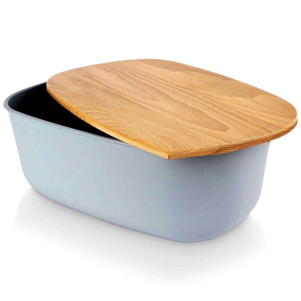 Spacious gray bread tin with a wooden cutting board as a lid