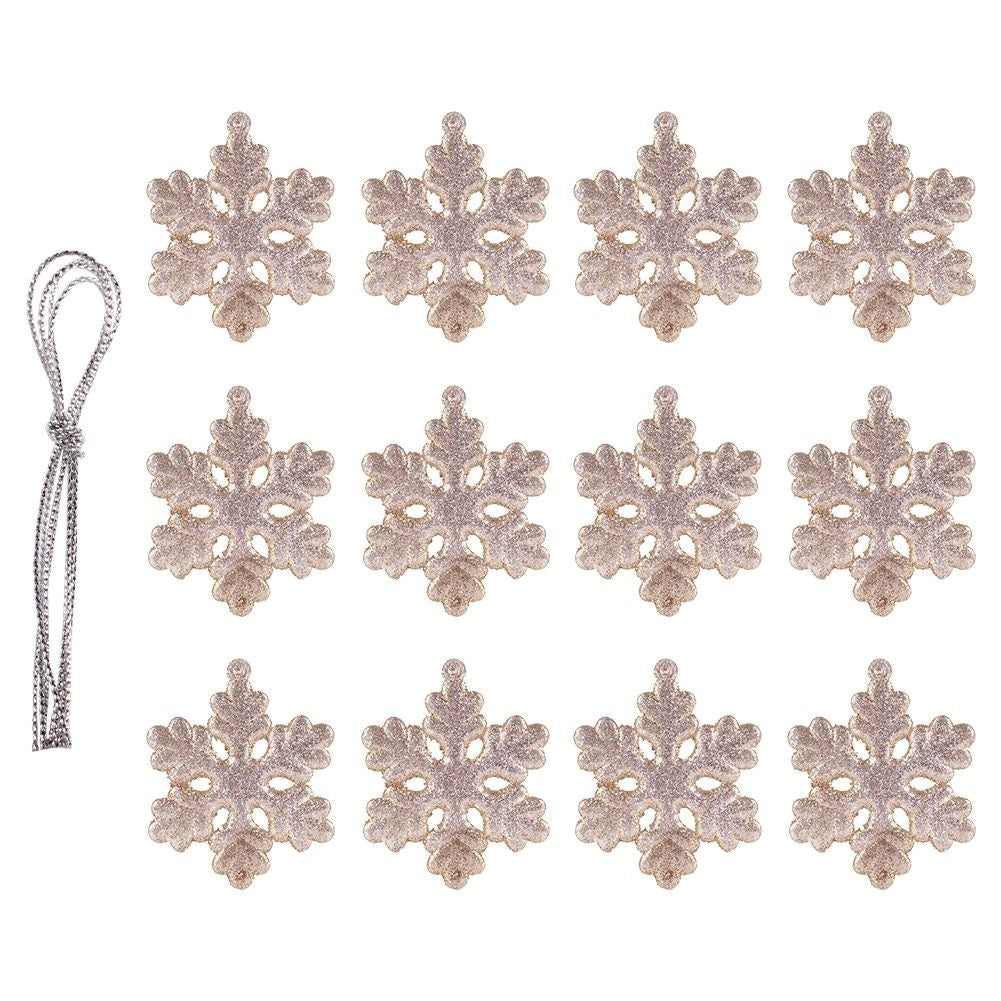 Sparkling snowflakes: 12 acrylic balls for elegant Christmas tree