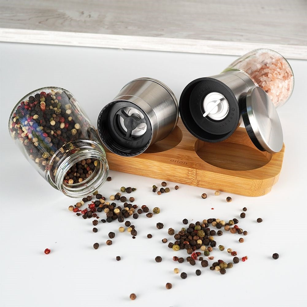 Spice grinder set with bamboo stand and ceramic mechanism