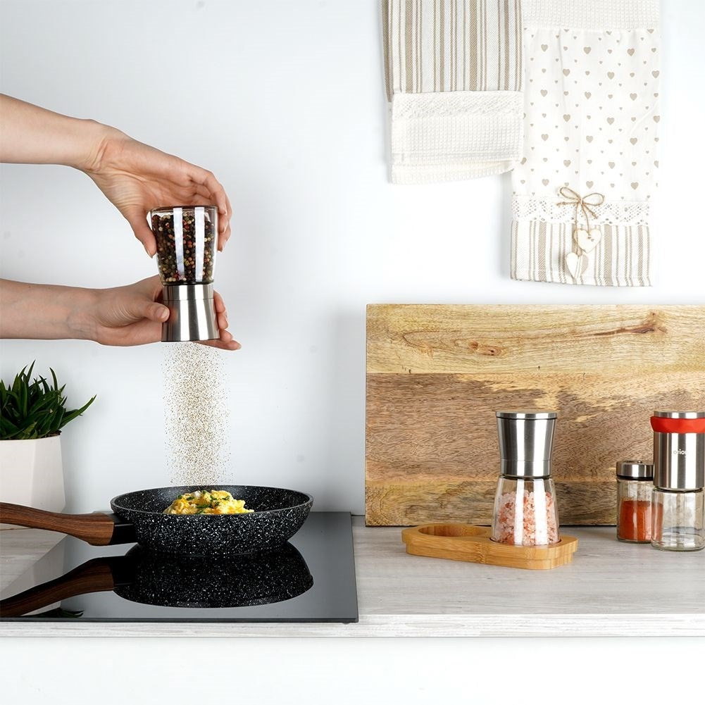 Spice grinder set with bamboo stand and ceramic mechanism