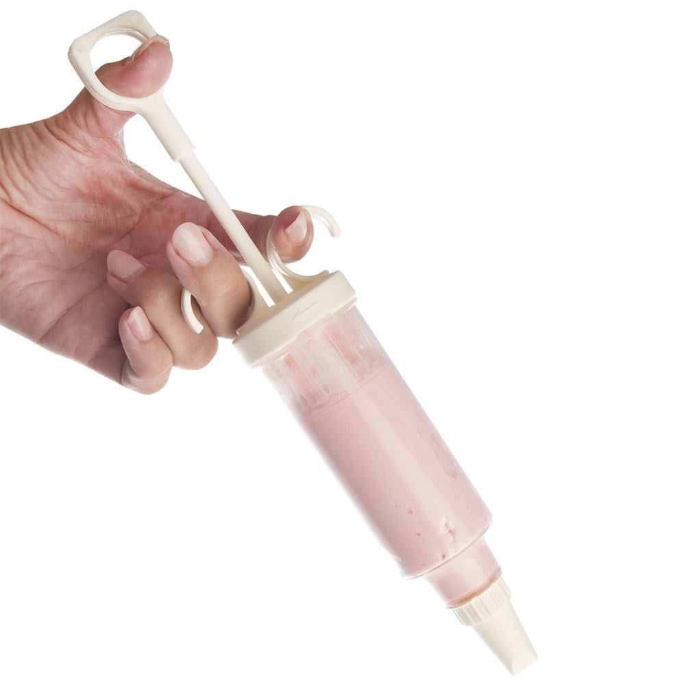 Spray with 9 nozzles for decorating baked goods