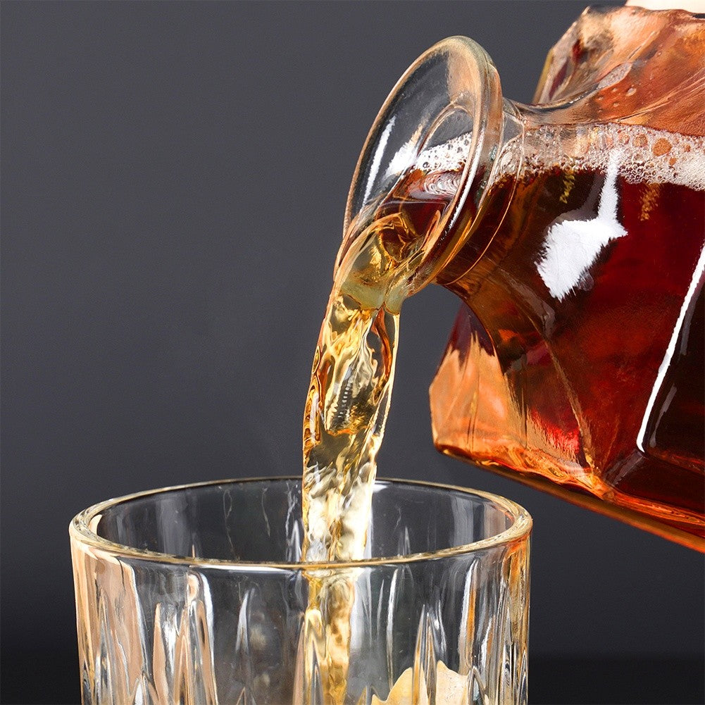 Square carafe with cork - Perfect for all drinks