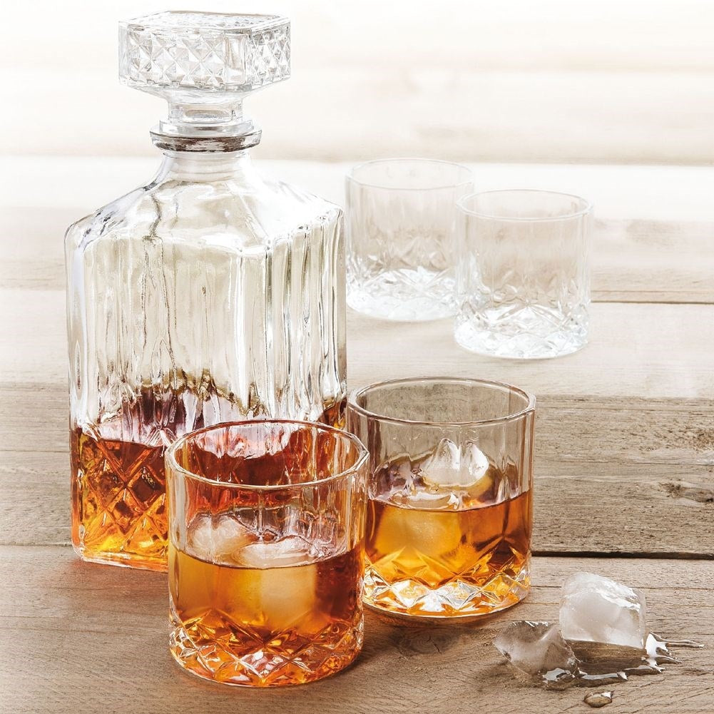 Square decanter with cork - perfect for all drinks