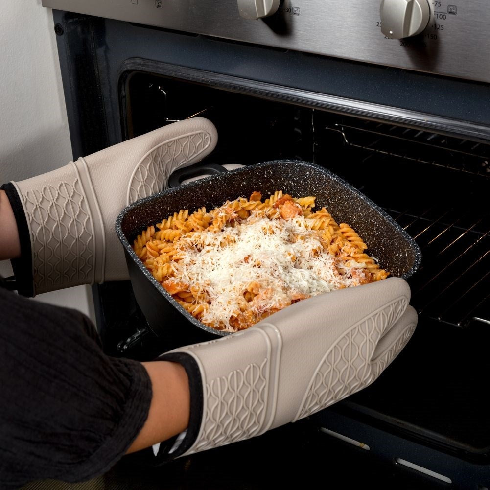 Square pot with five-layer non-stick granite coating