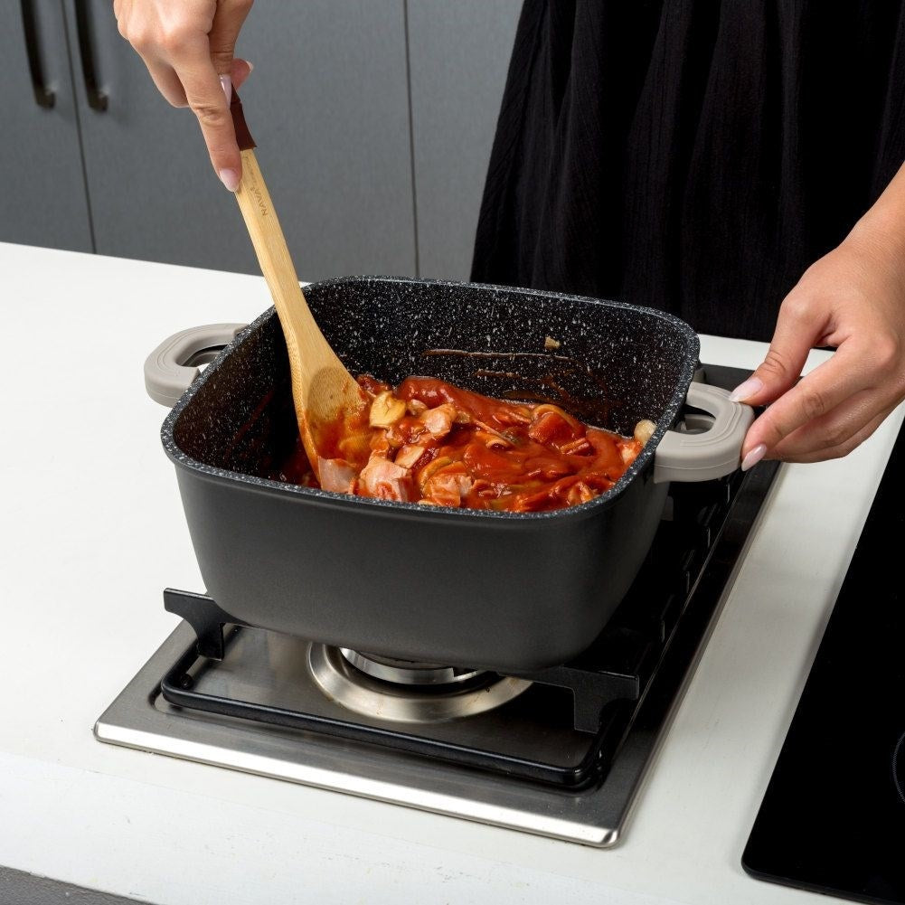 Square pot with five-layer non-stick granite coating