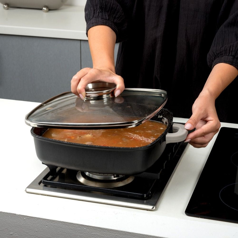 Square pot with five-layer non-stick granite coating