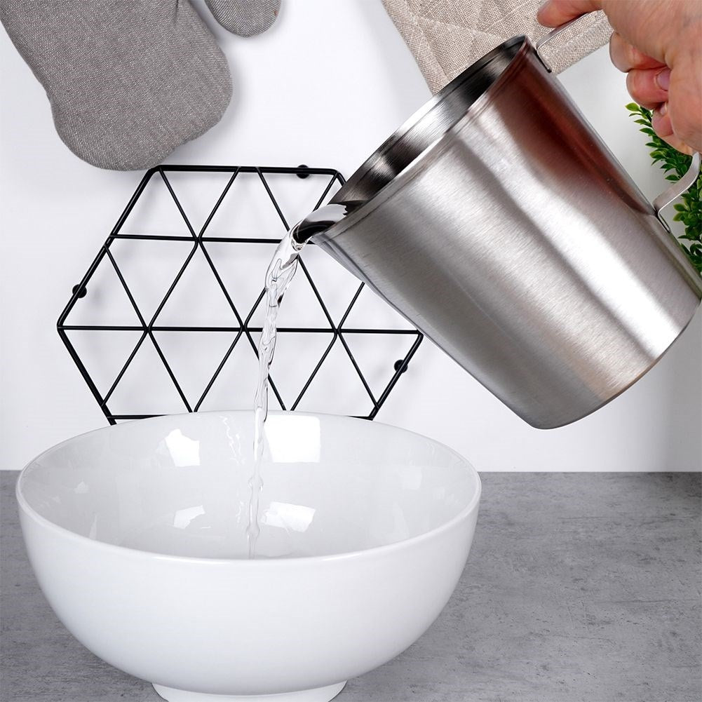 Stainless Steel Measuring Jug with Ergonomic Handle and Spout