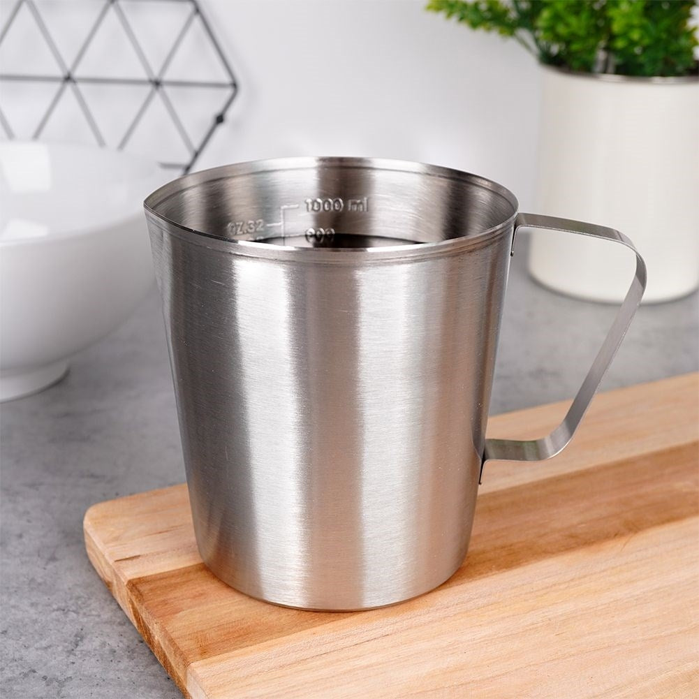 Stainless Steel Measuring Jug with Ergonomic Handle and Spout