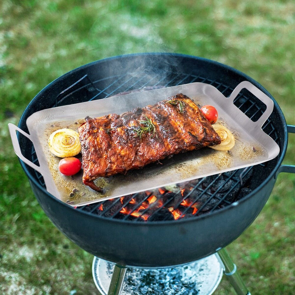 Stainless grill plateOur stainless steel grill plate is an excellent alternative to disposable aluminum trays. By using this durable grill plate, you save money and help protect the environment.