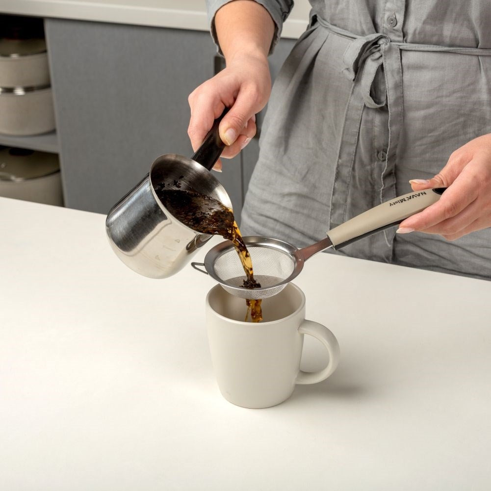 Stainless steel colander: Strain tea, powder desserts, fresh juice