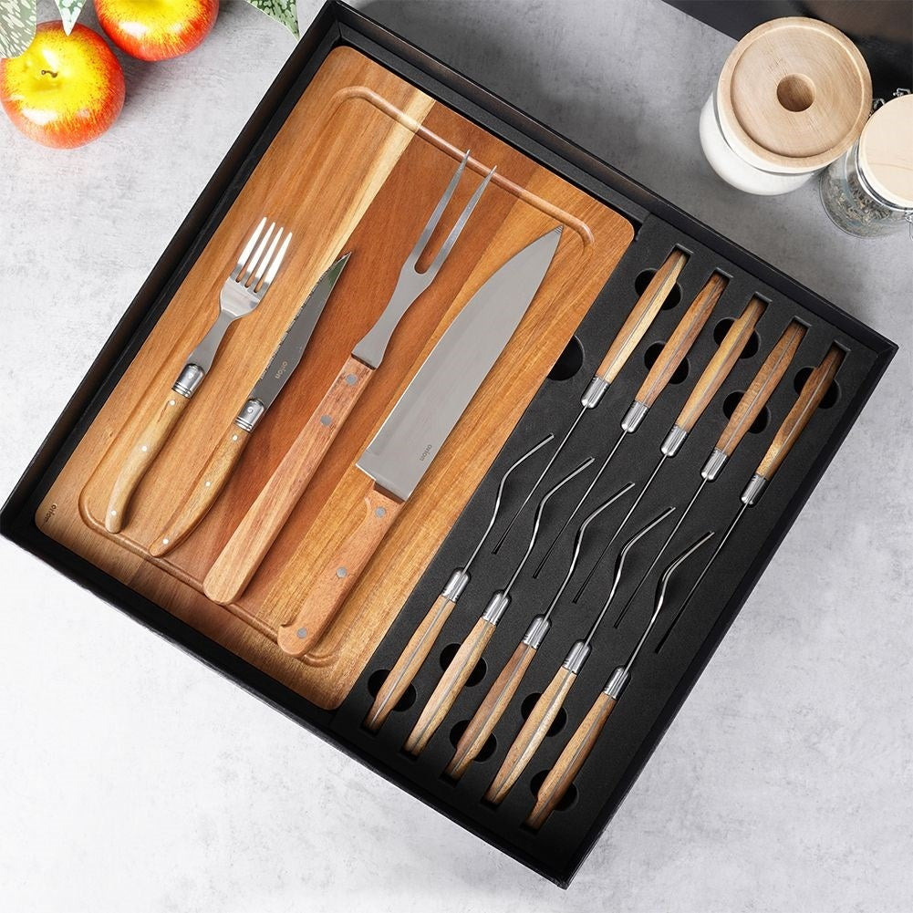 Steak and burger cutlery with wooden board for 6 people