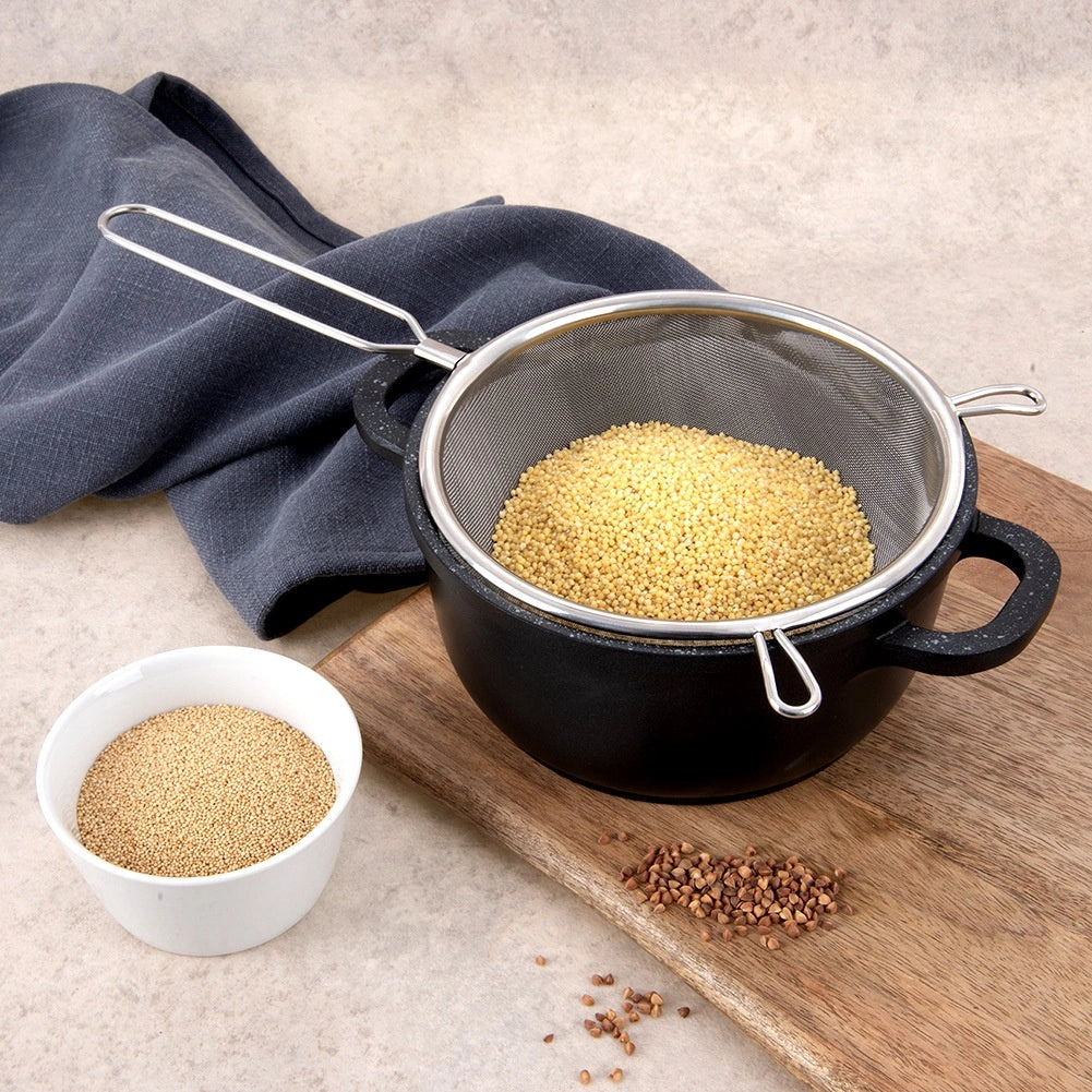Steel Kitchen Strainer with Handle, 16 cm Diameter