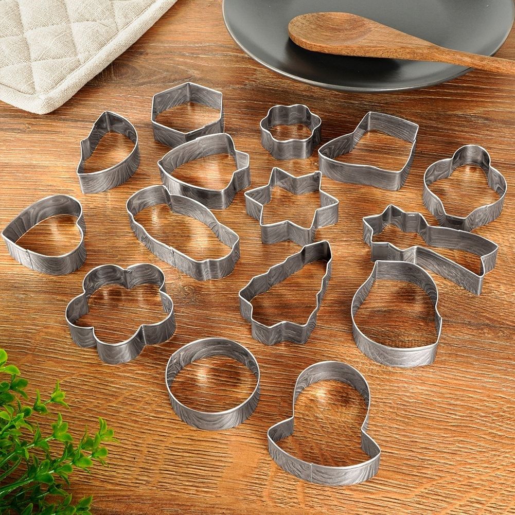 Steel punches for Christmas cookies: 15 different Christmas-inspired shapes