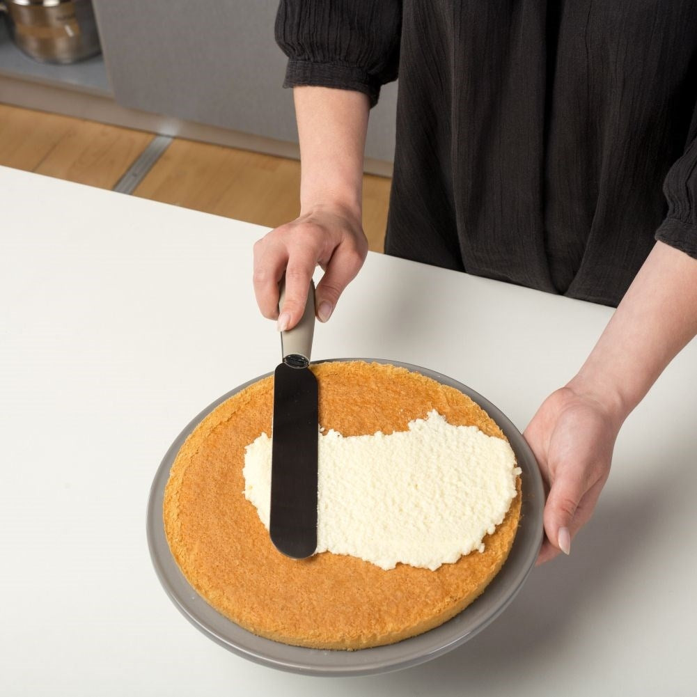 Steel spatula for cream, cakes and tarts - apply & serve