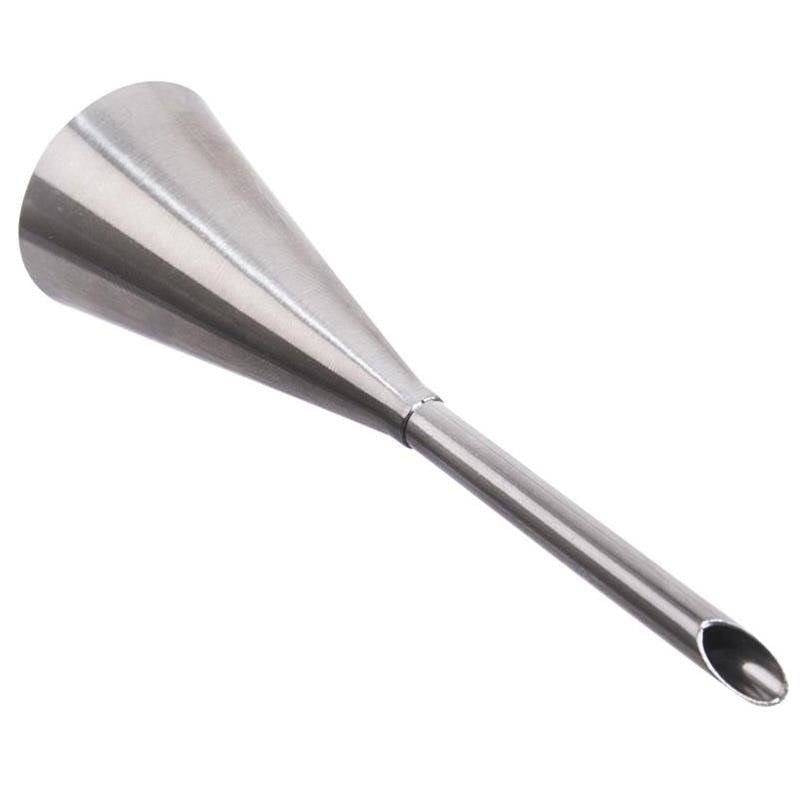 Steel tip for decorating and filling desserts
