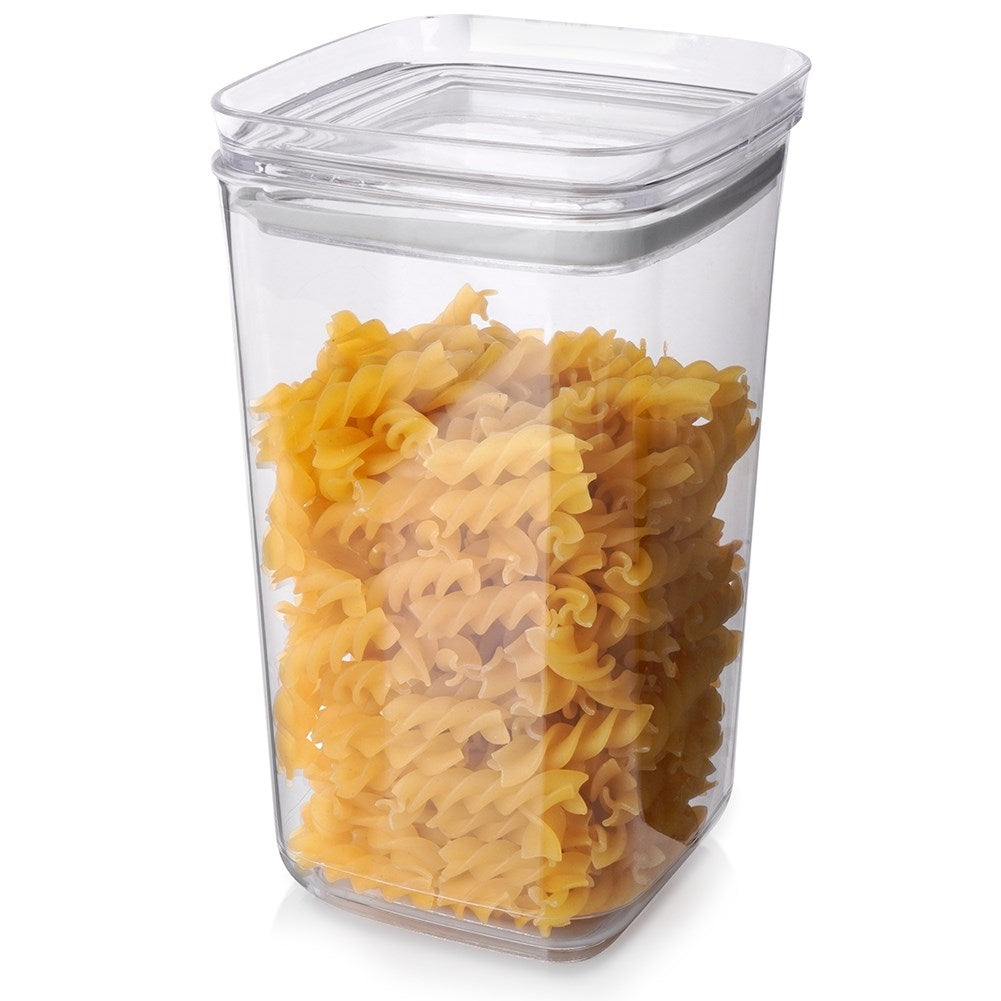 Storage container for dry goods, durable and transparent material