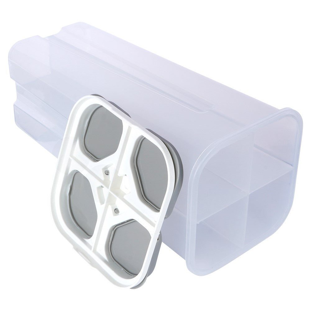 Storage container with 4 compartments for dry food