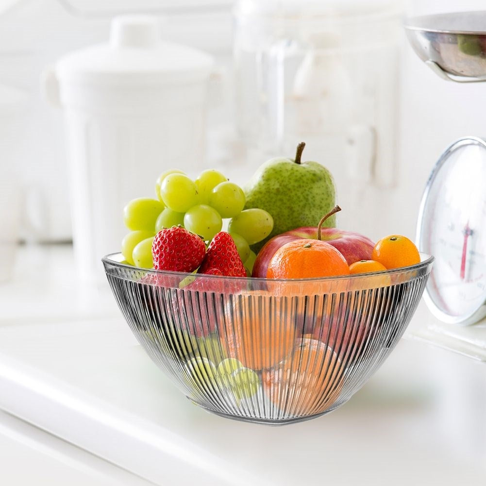 Stylish and Durable Bowl in Acrylic, 1.7 Liter