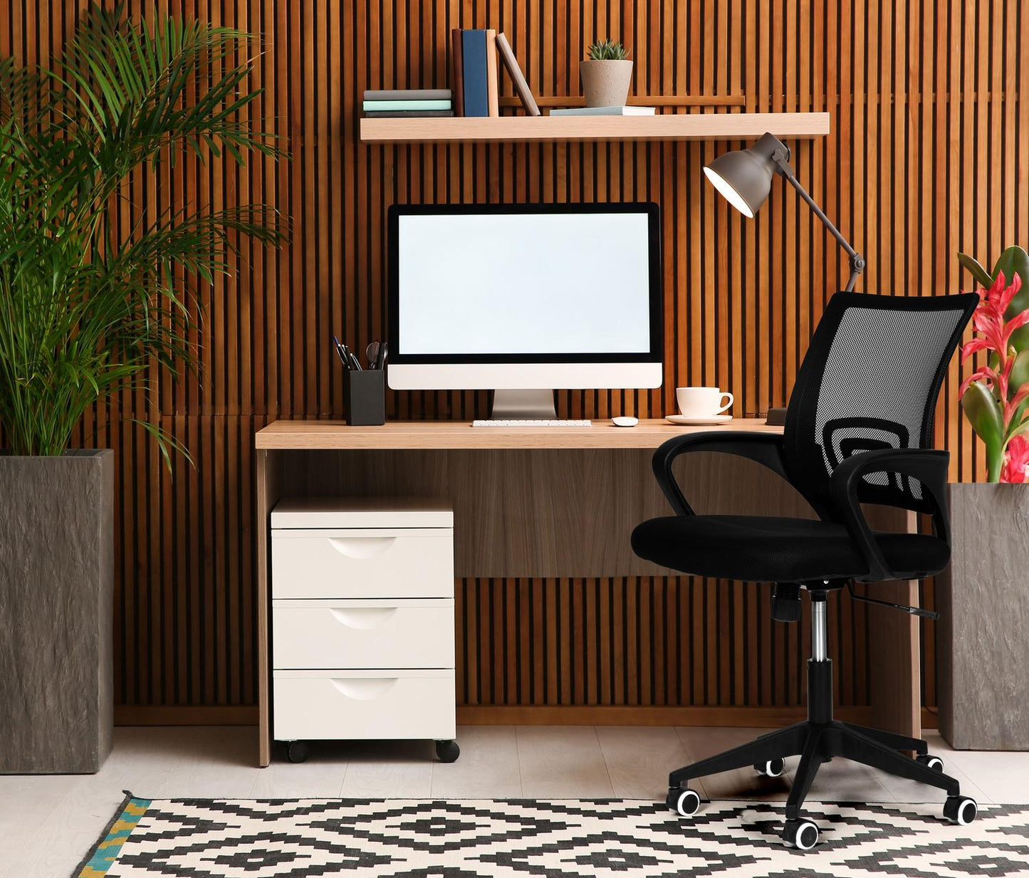 Swivel armchair, contoured office chair, black ModernHome