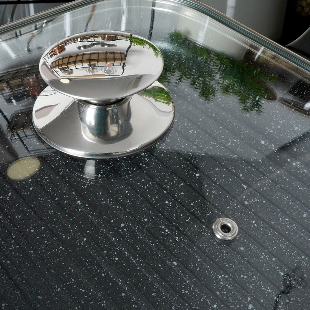 Temperature-resistant glass lid with steel knob and steam valve