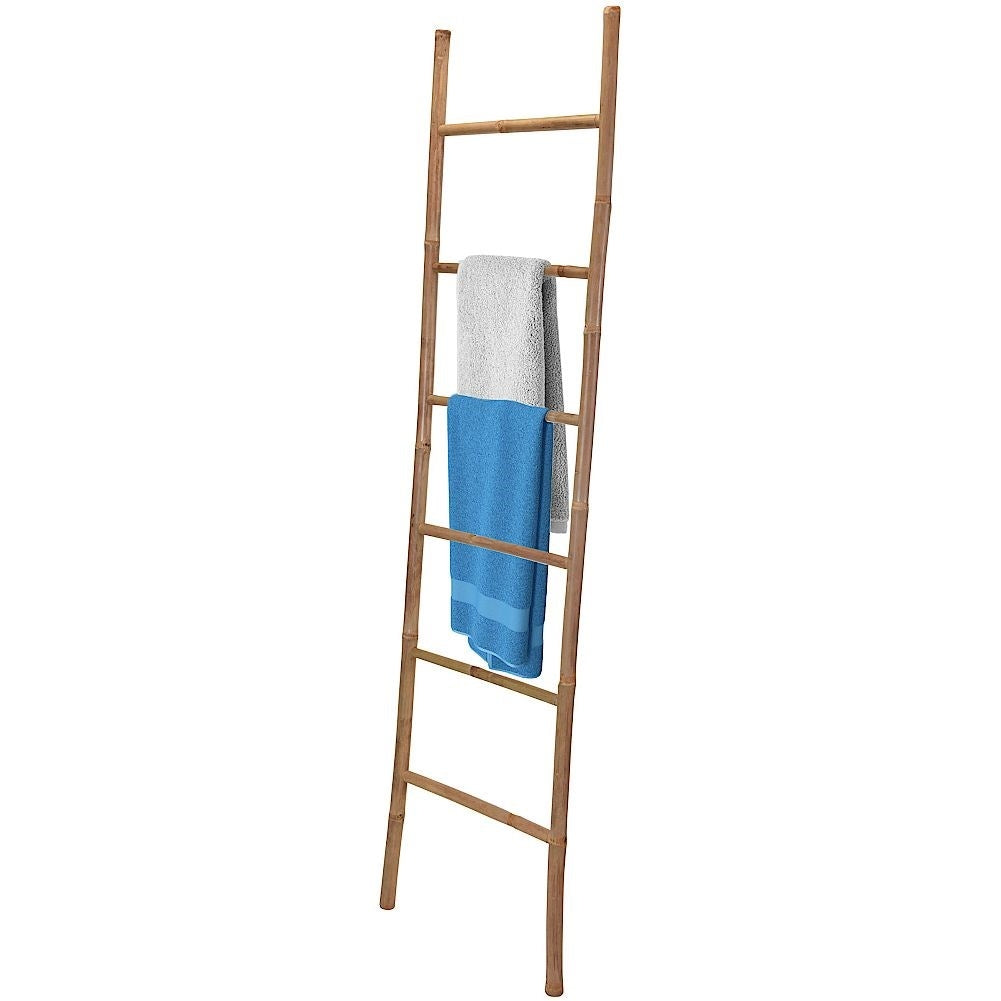 The bamboo ladder with 6 steps for towels and belts