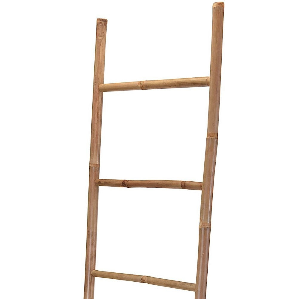 The bamboo ladder with 6 steps for towels and belts