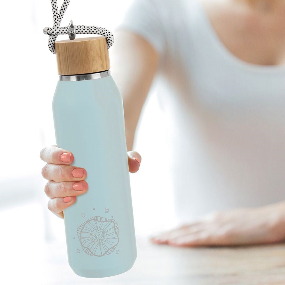 Thermos bottle in stainless steel with double wall and tight lid