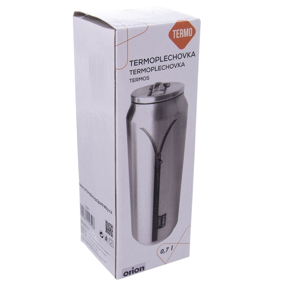 Thermos mug with spout and straw, keeps heat for 12 hours
