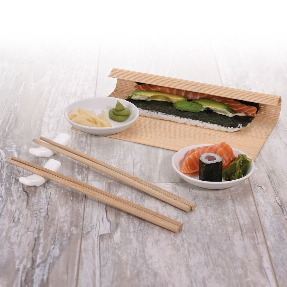 The sushi set for two with seven necessary accessories