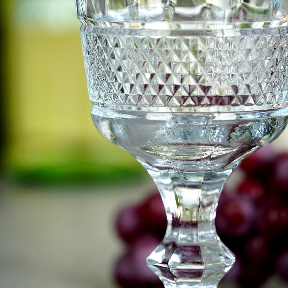 Thick glass with impressive decoration for wine and drinks