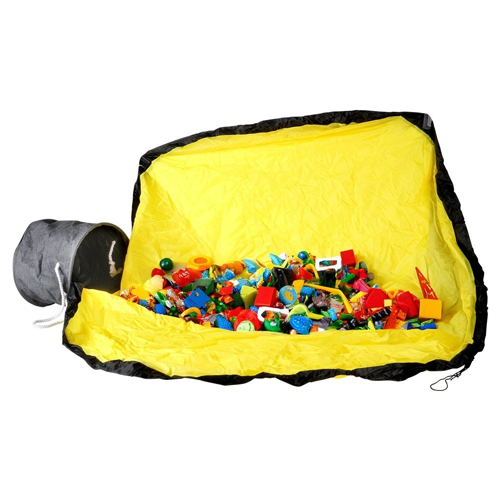 Toy basket and play mat in one for easy cleaning