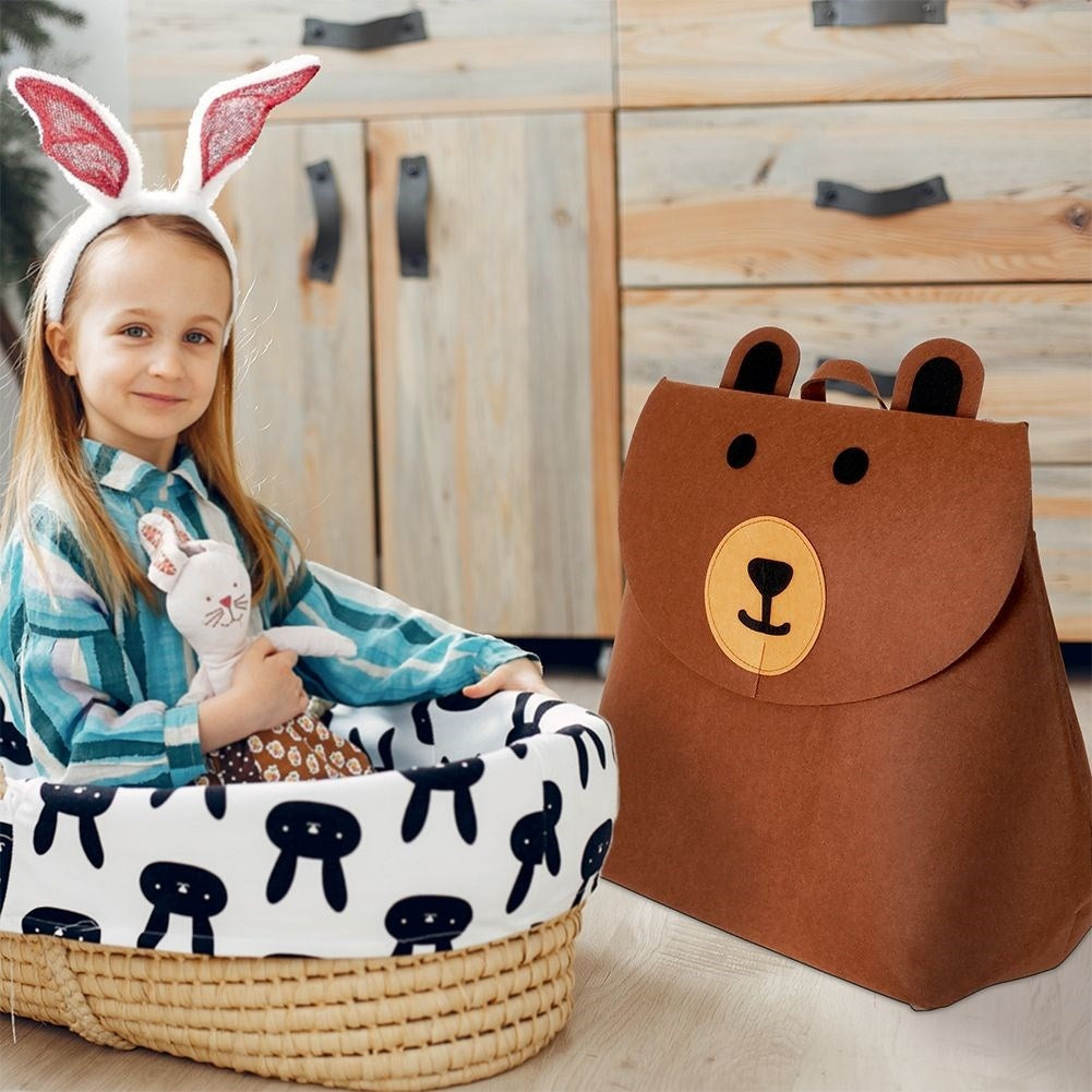 Toy basket with unique bear motif for the children's room