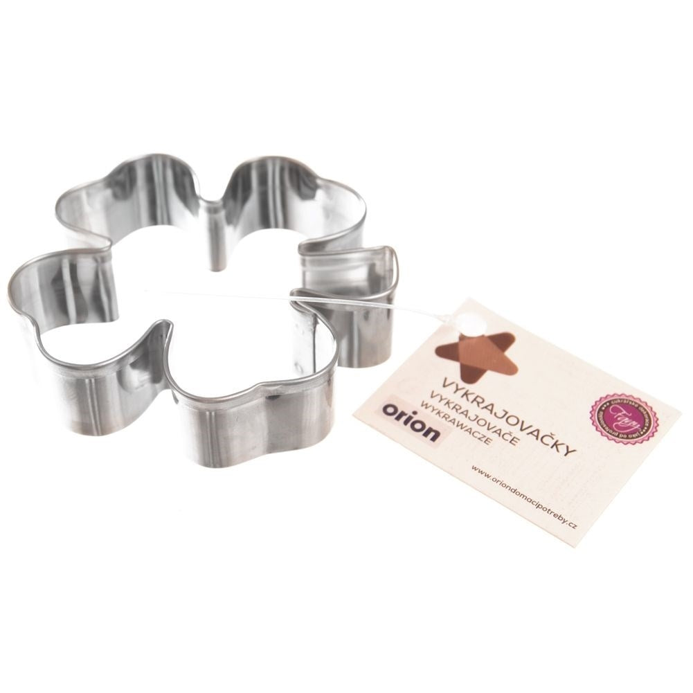 Traditional four-leaf clover cake tin in stainless steel