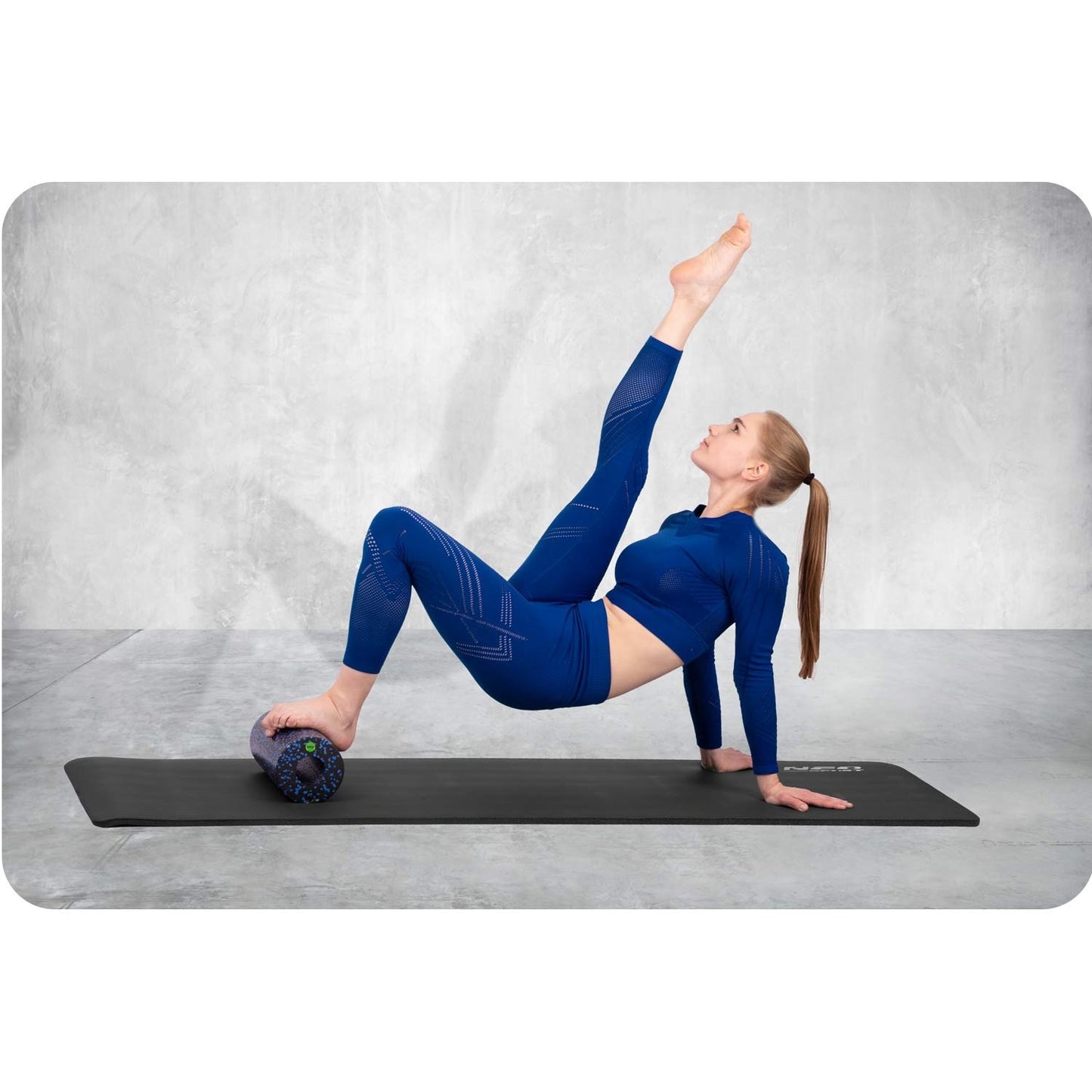 Training roll 33 x 14 cm NS-964 Black/Blue