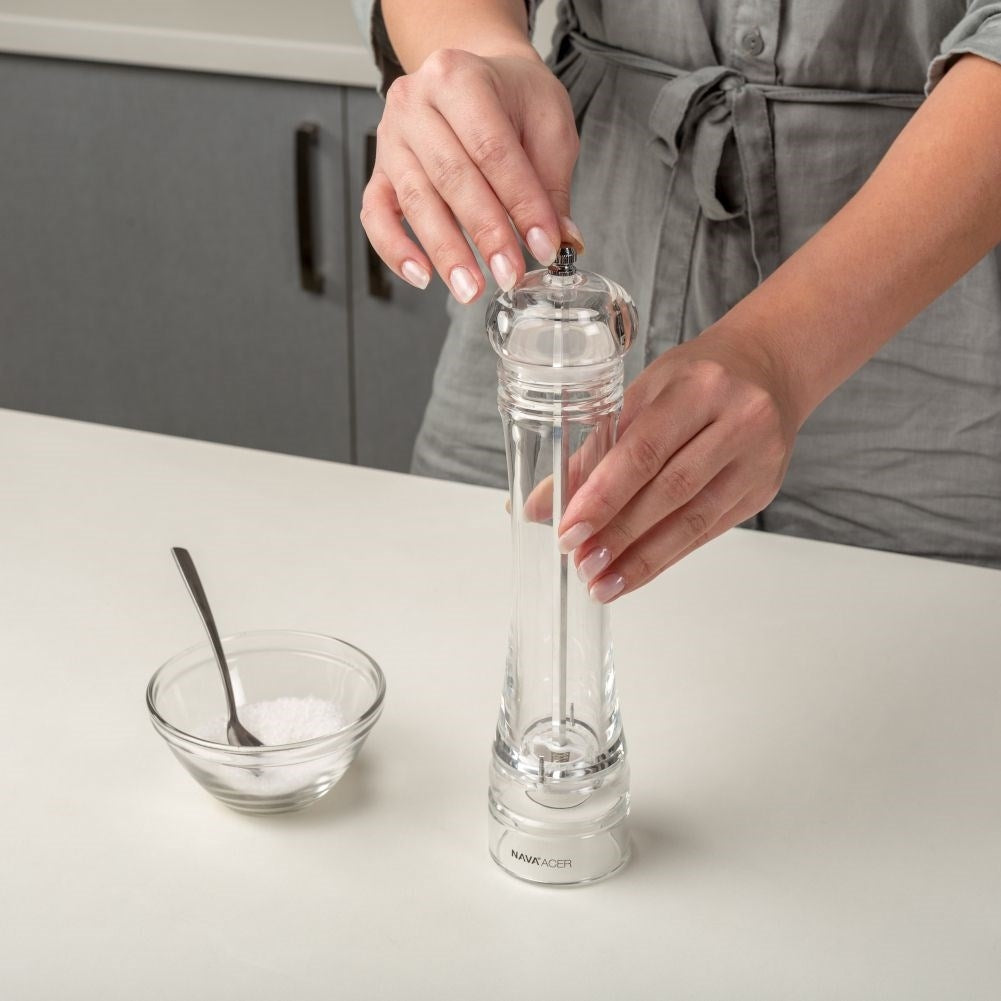 Transparent acrylic grinder with ceramic grinders and adjustable grinding degree