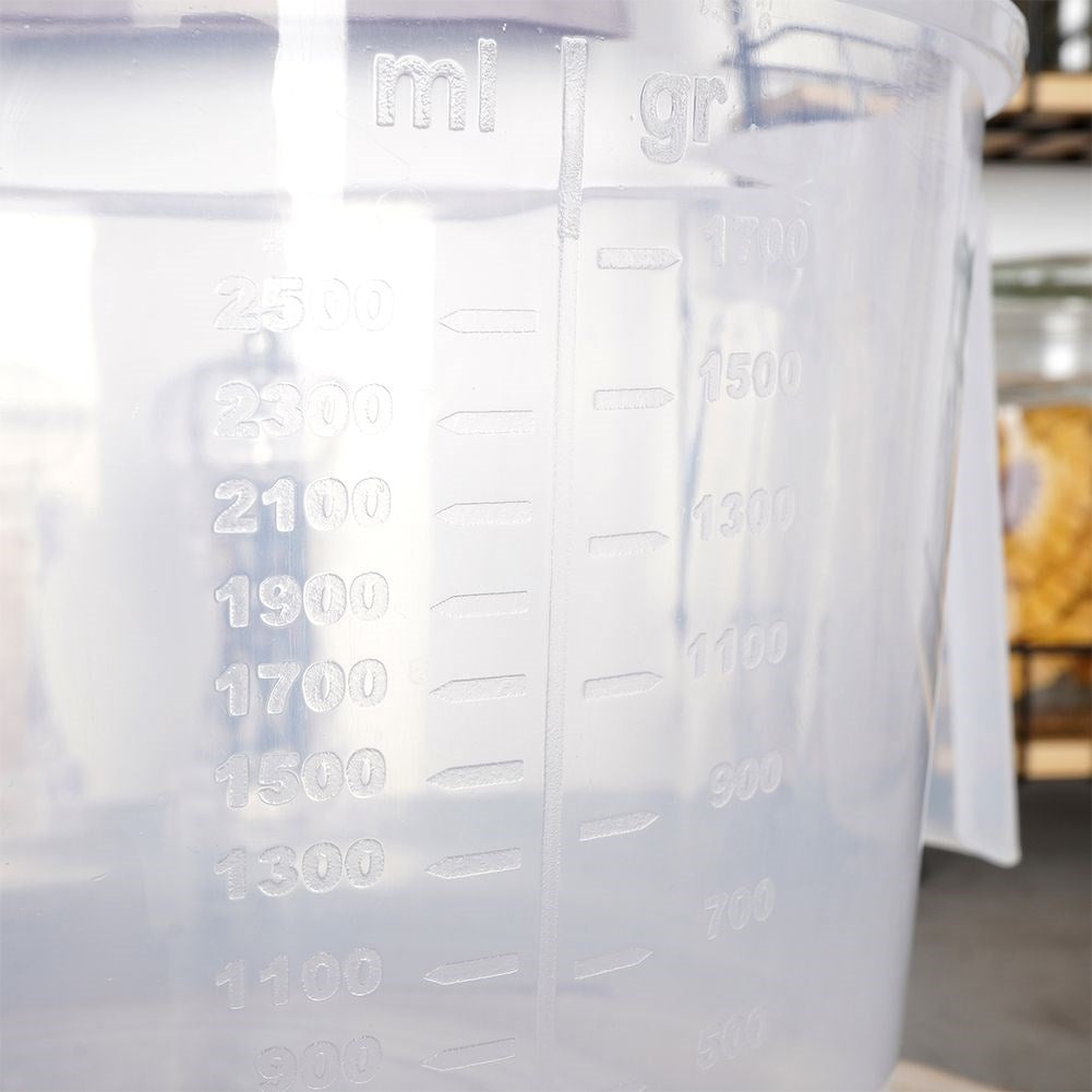 Transparent bowl with handle and measuring graduation, 2.5 liters