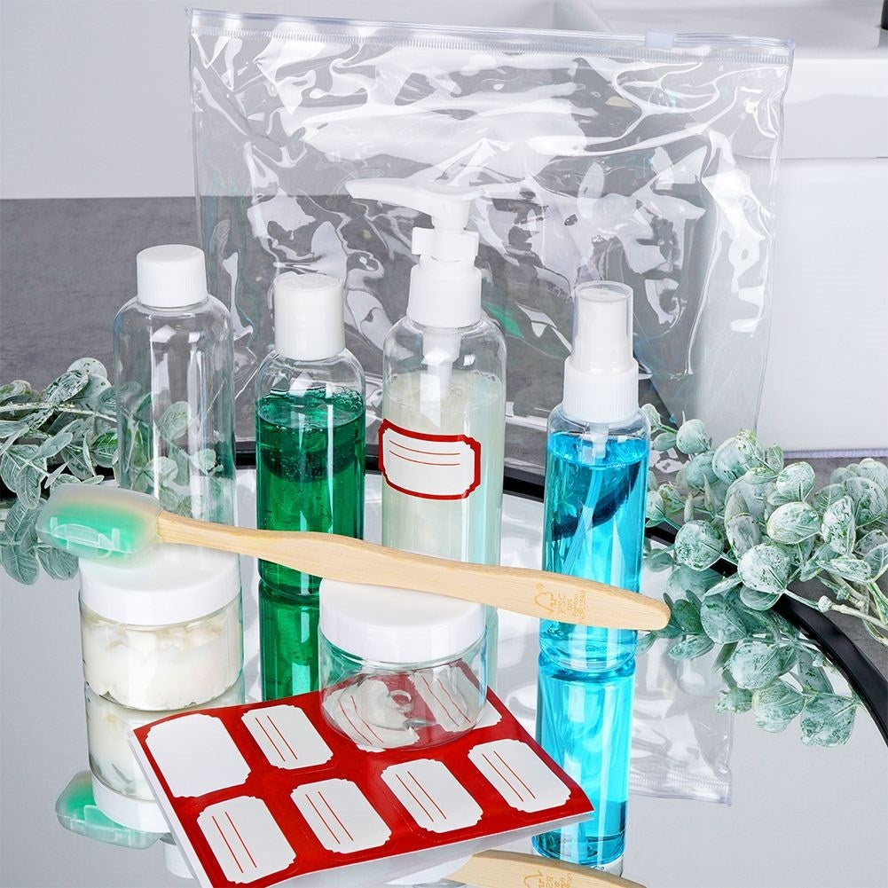 Travel packaging set for cosmetics in a practical toiletry case