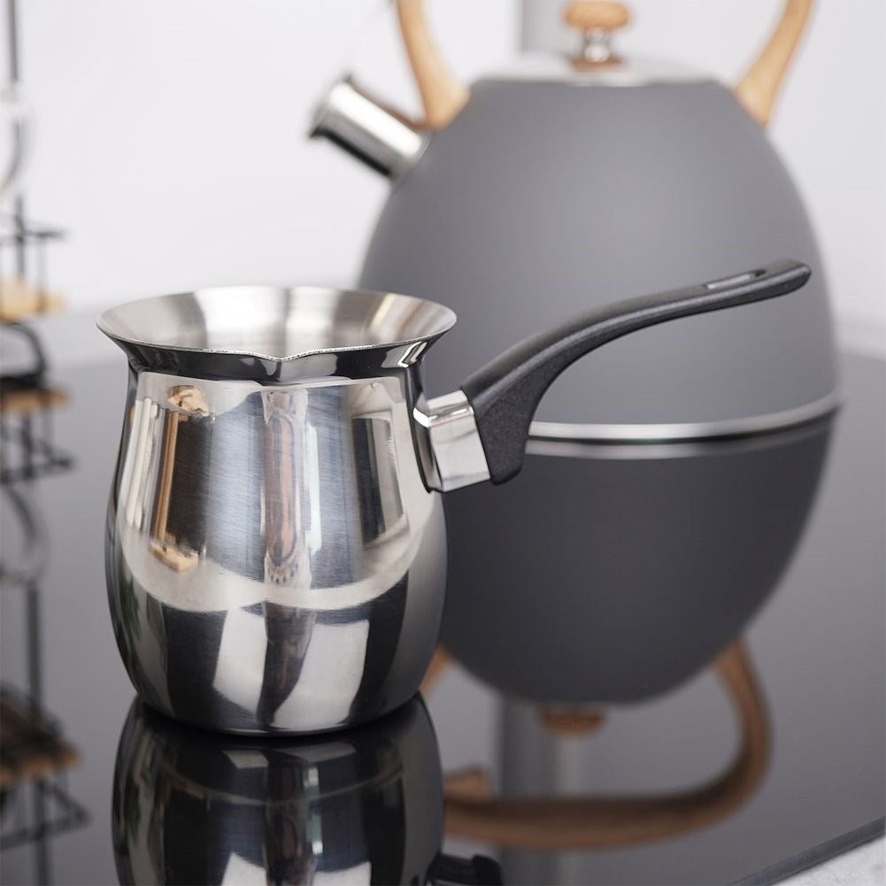 Turkish coffee maker in stainless steel with heat-resistant handle